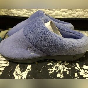 ISOTONER - SLIPPERS NEW